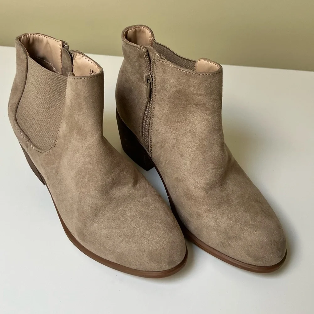 Treasure & Bond Taupe Ankle Booties Veronica Youth Size 1